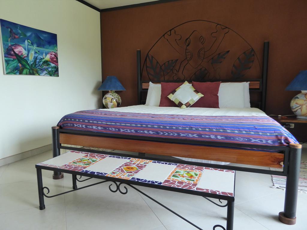 Lucky Bug Bed And Breakfast Nuevo Arenal Camera foto
