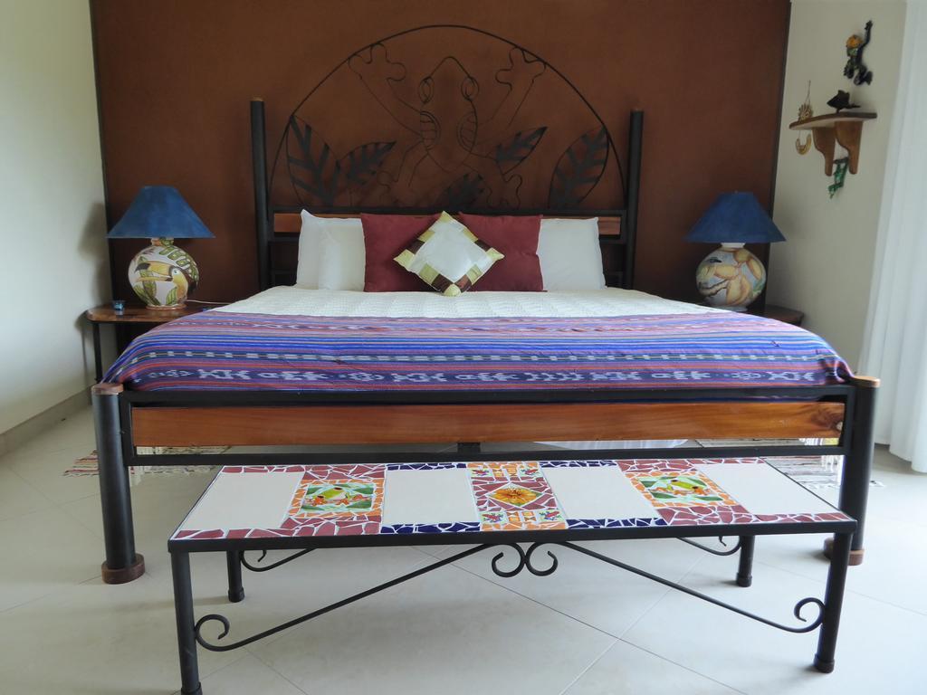 Lucky Bug Bed And Breakfast Nuevo Arenal Camera foto